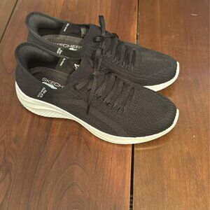 SKECHERS tennis shoes size 11